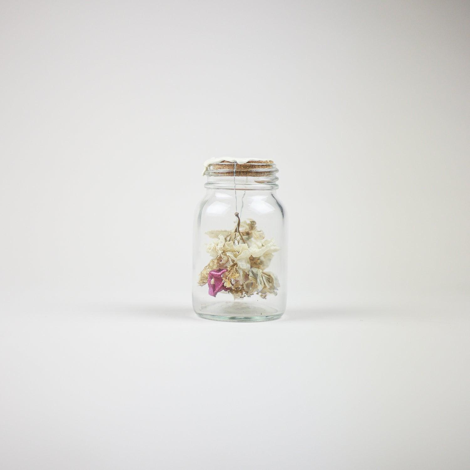 Floating Flowers I 250 A21 - Field of Hope