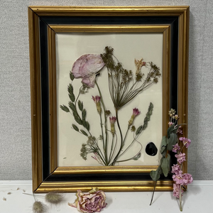 gedroogde bloemen in lijst
